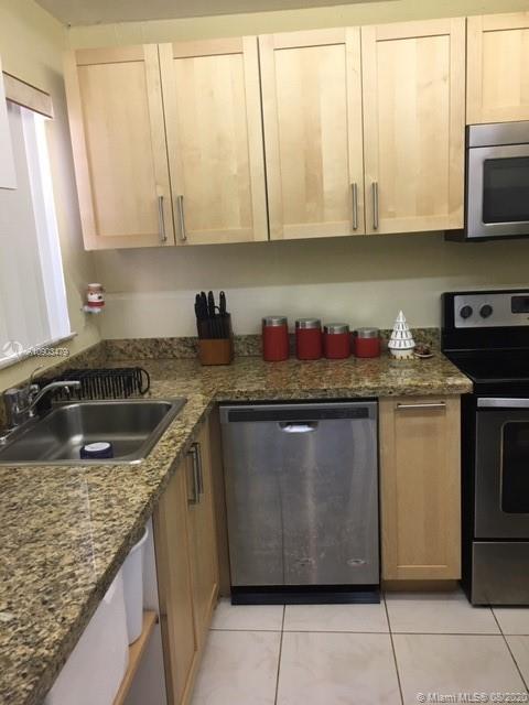 Sunrise, FL 33322,2901 E Sunrise Lakes Dr #208