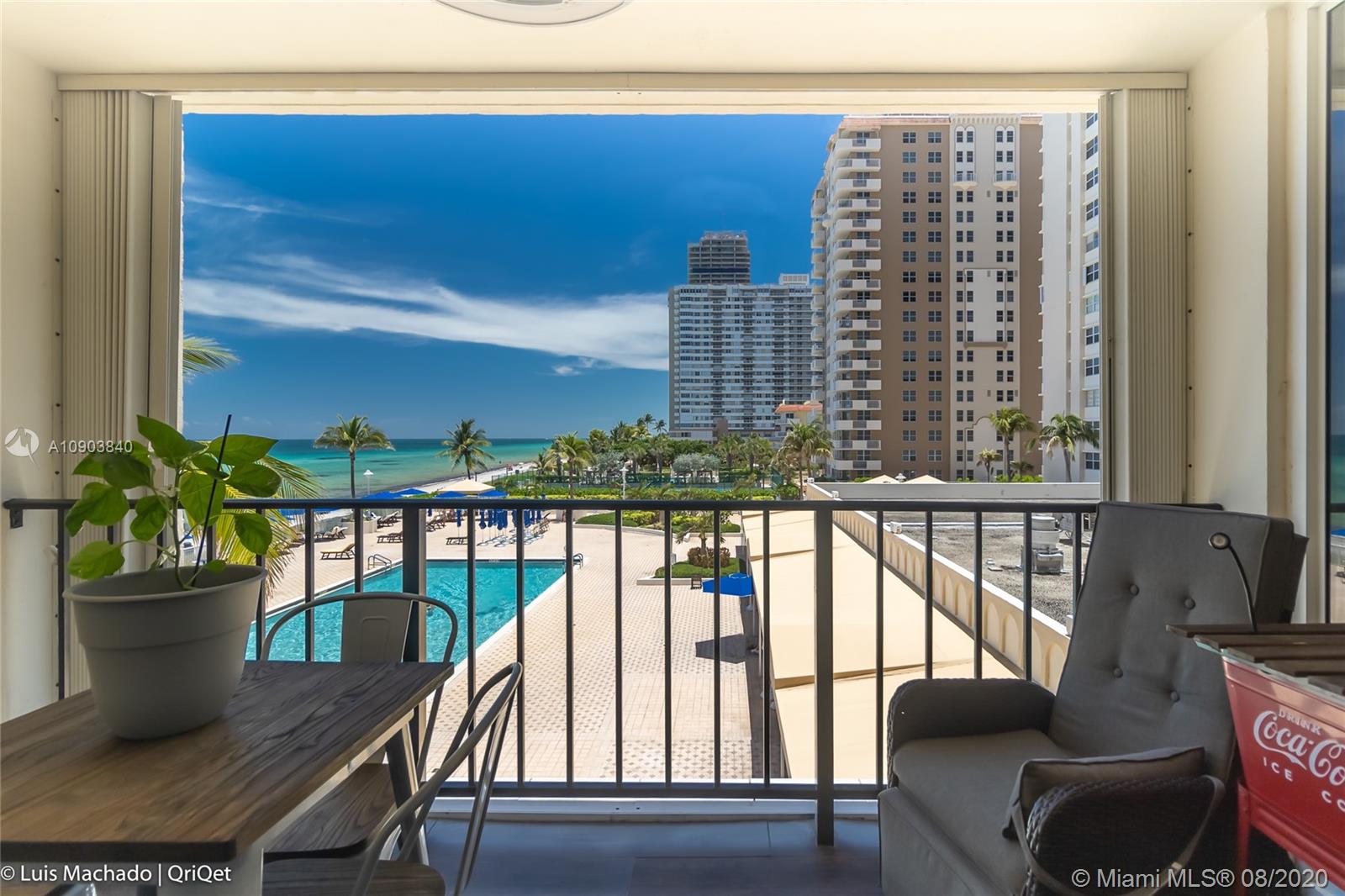 Hallandale Beach, FL 33009,1890 S Ocean Dr #404