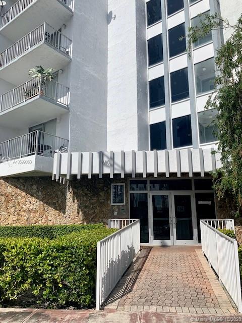 Miami Beach, FL 33141,6801 Indian Creek Dr #308