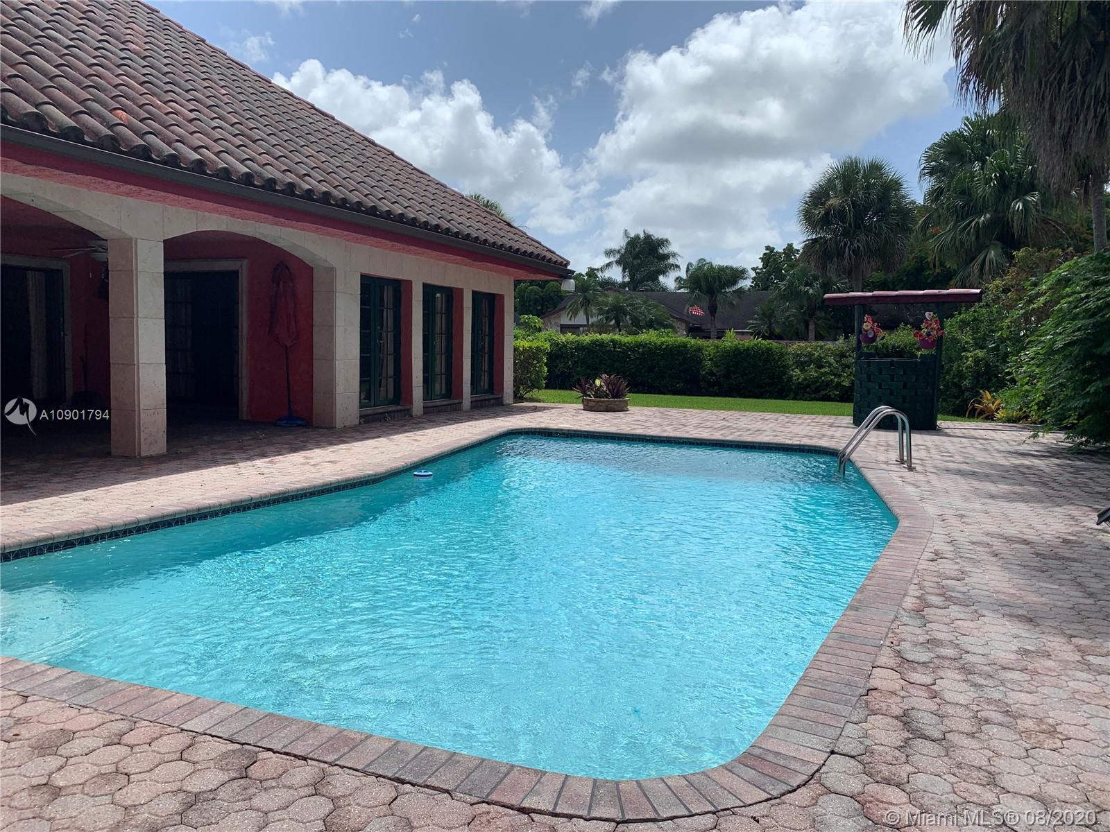 Miami, FL 33176,10381 SW 141st St