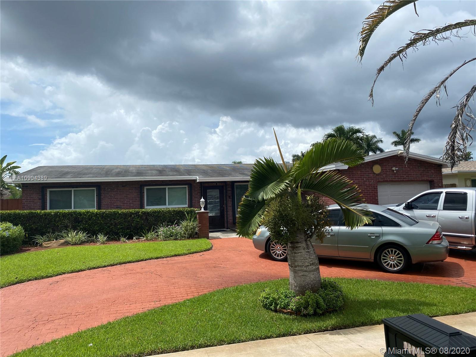 10640 NW 21st Ct, Pembroke Pines, FL 33026