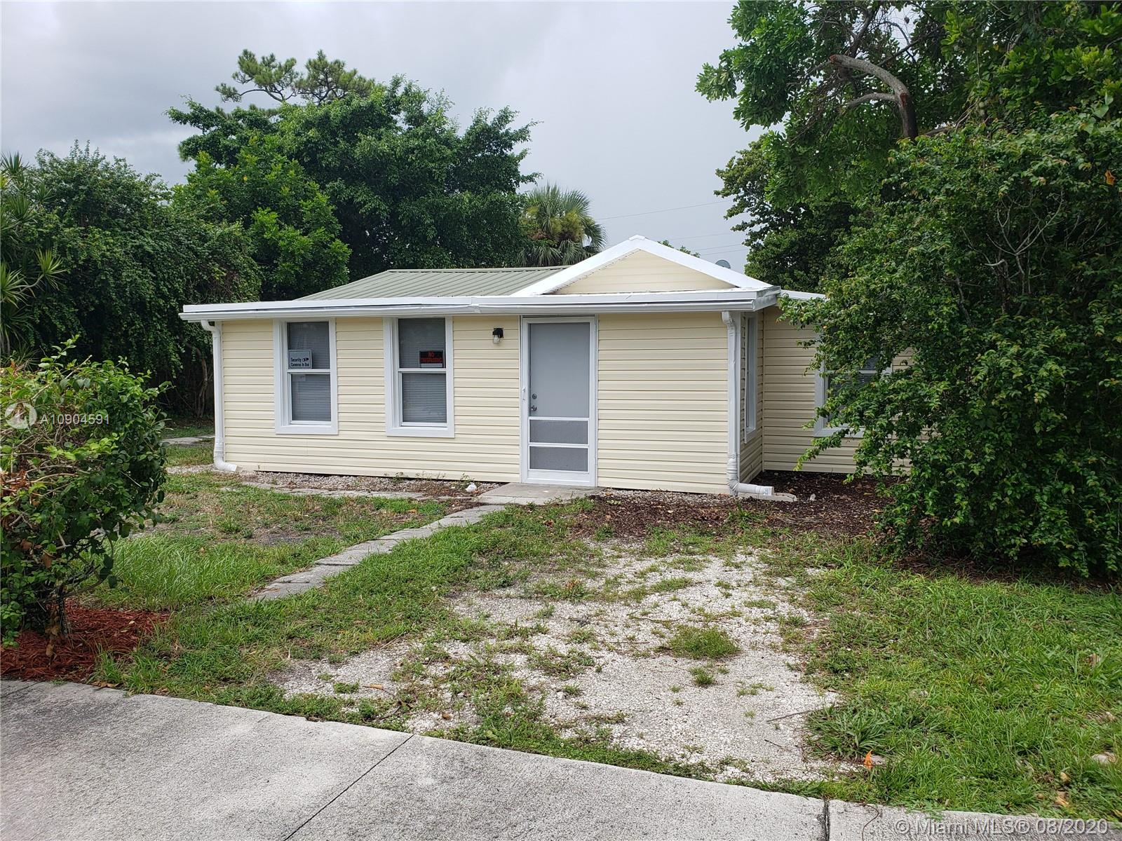 527 Walker Ave, Green Acres, FL 33463