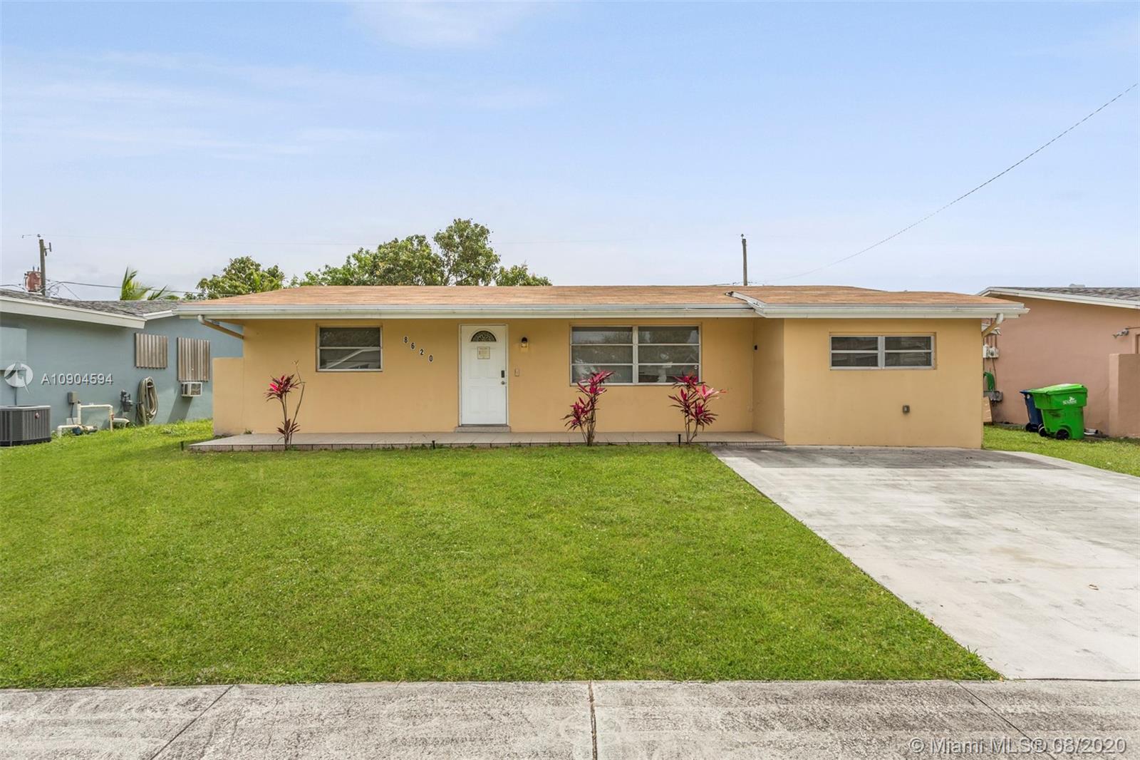 8620 NW 28th Pl, Sunrise, FL 33322