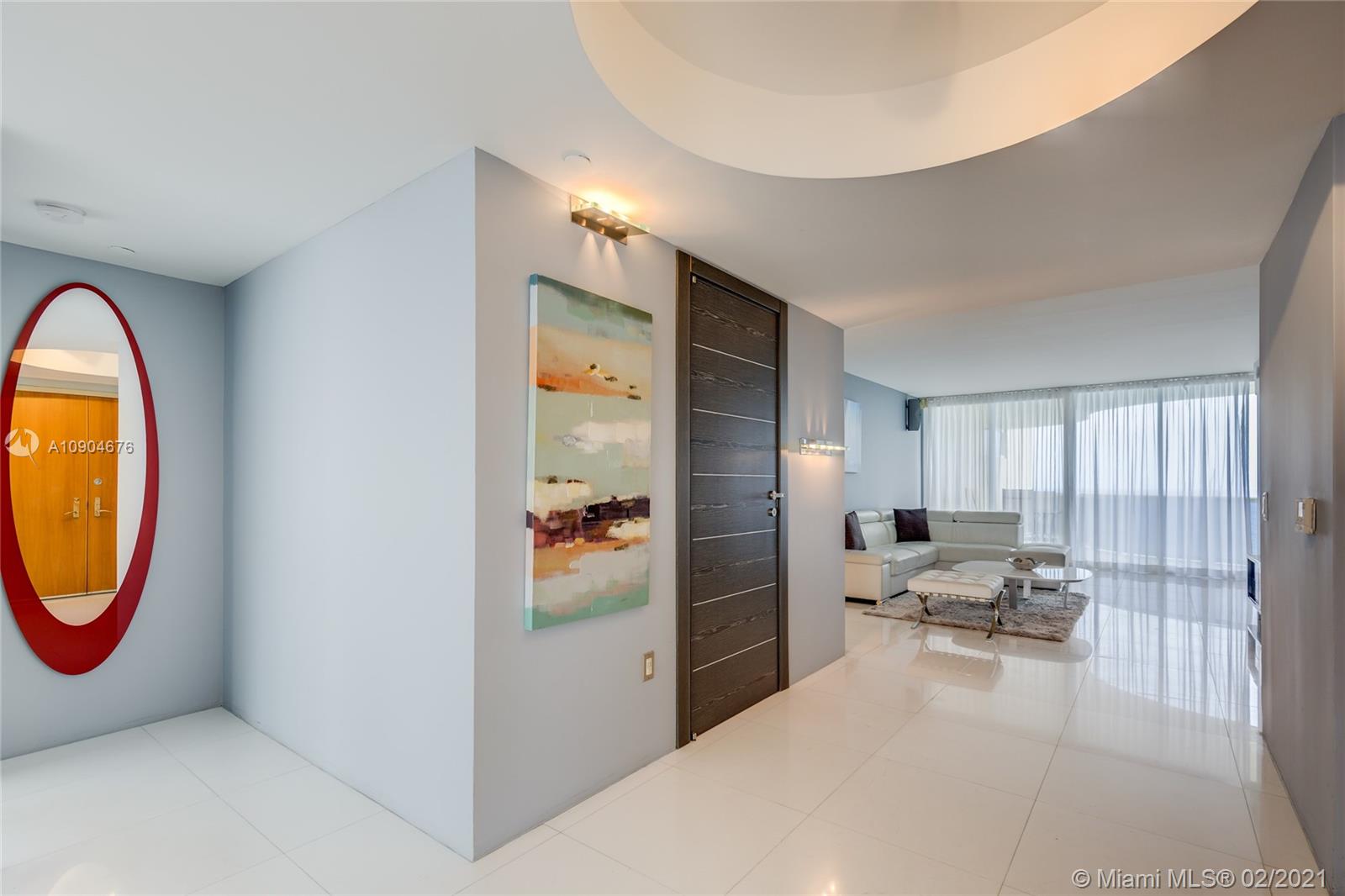 Sunny Isles Beach, FL 33160,17555 Collins Ave #2702