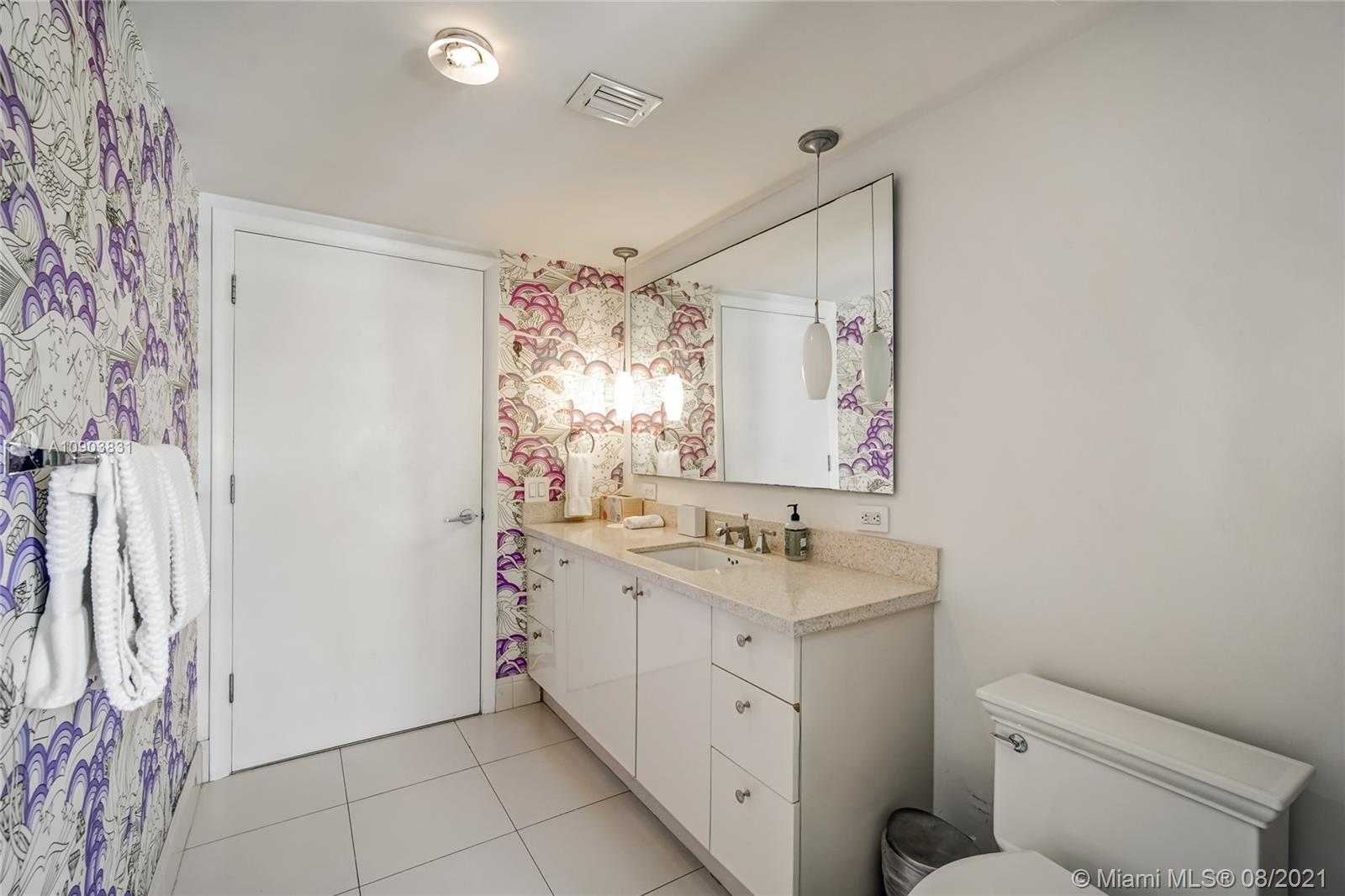 Photo 21 of The Carlyle Deco Hotel Co Apt 4B in Miami Beach - MLS A10903831