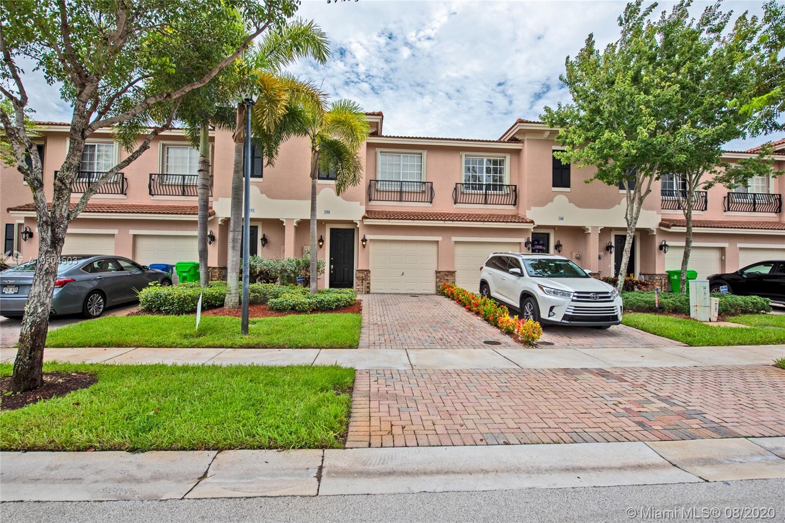 Sunrise, FL 33326,290 Las Brisas Cir #290