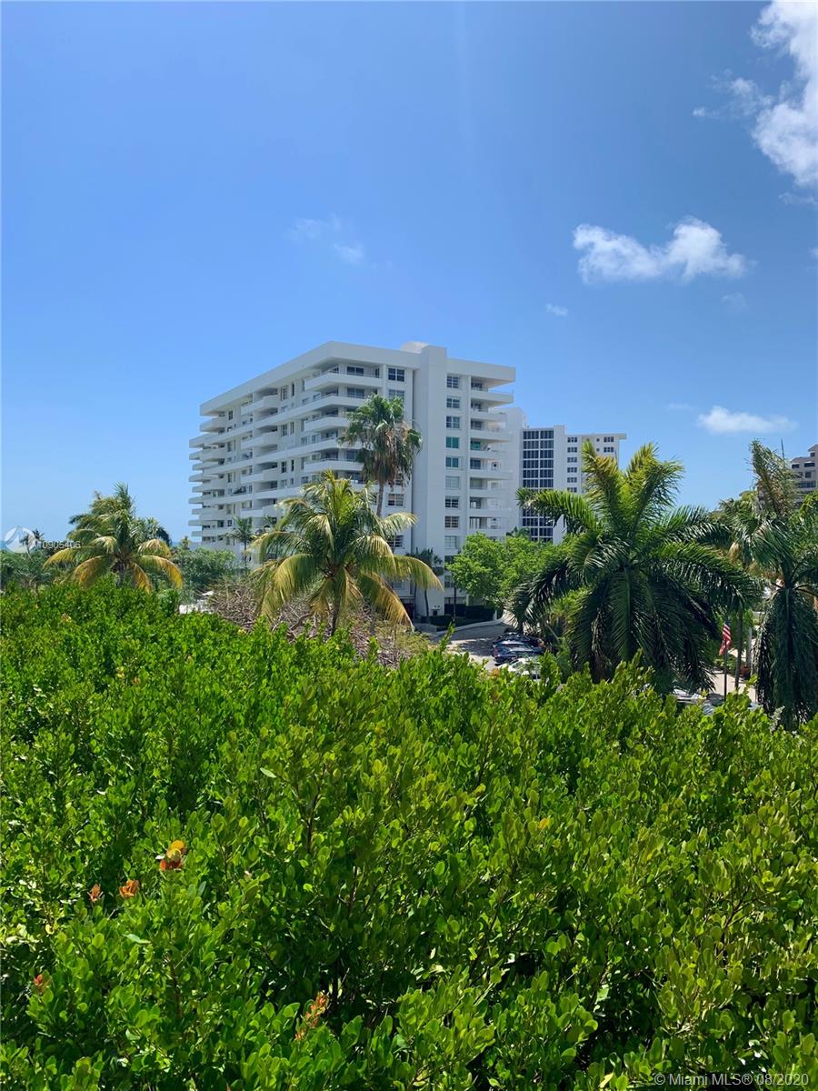 Key Biscayne, FL 33149,155 Ocean Lane Dr #403