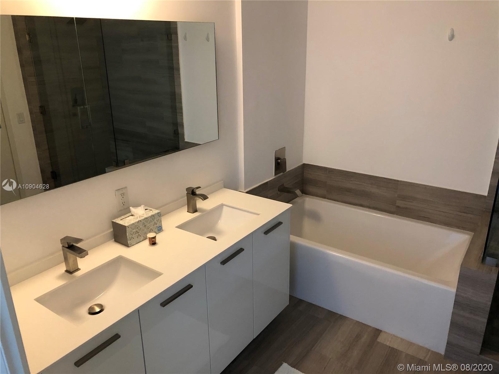 Miami, FL 33131,1300 Brickell Bay Dr #2408