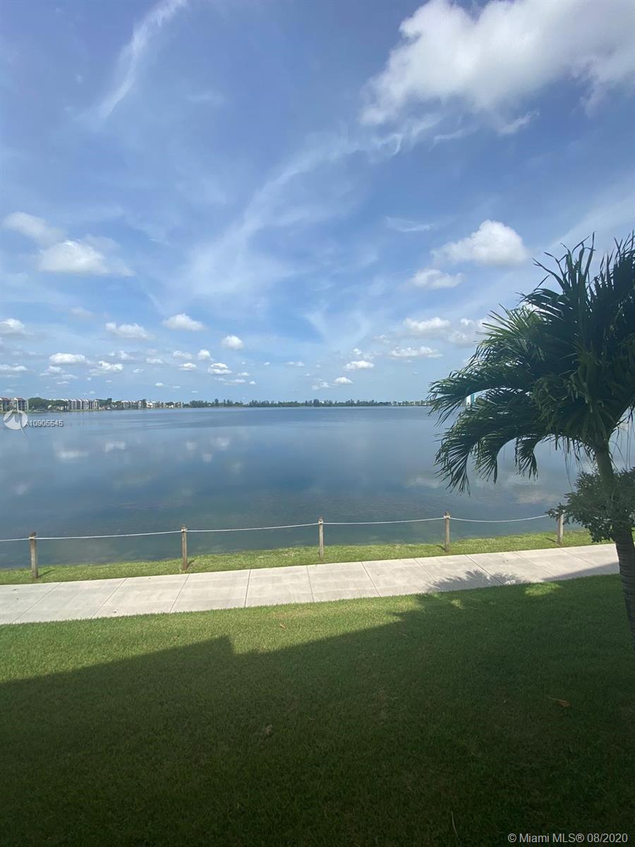 Oakland Park, FL 33309,111 Lake Emerald Dr #208