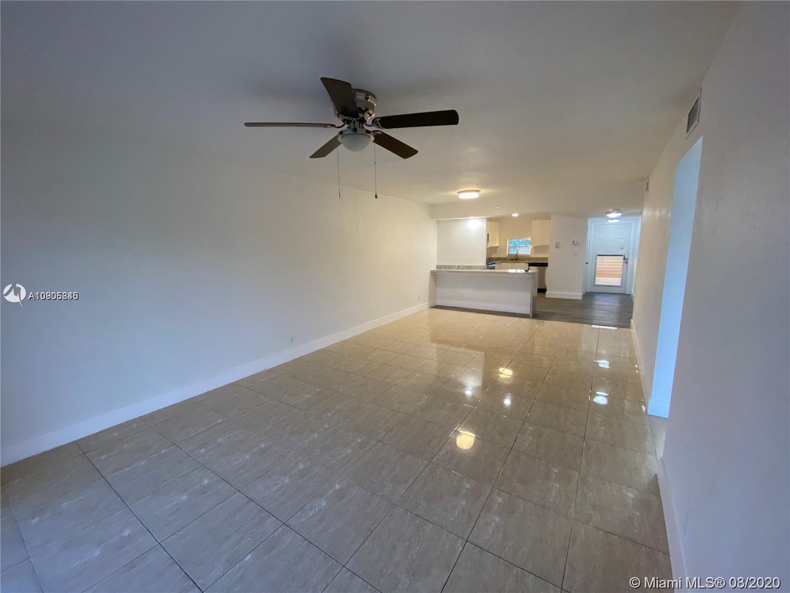 Pembroke Pines, FL 33025,9400 N Hollybrook Lake Dr #304