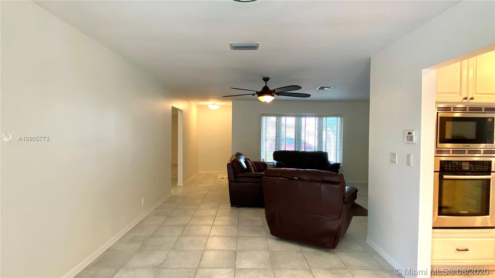 223 SE 7th St