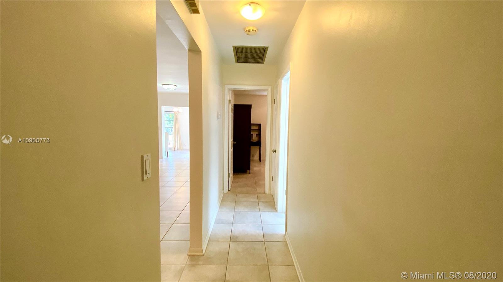 223 SE 7th St