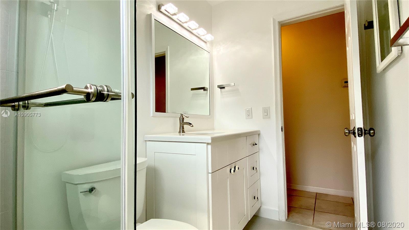 223 SE 7th St