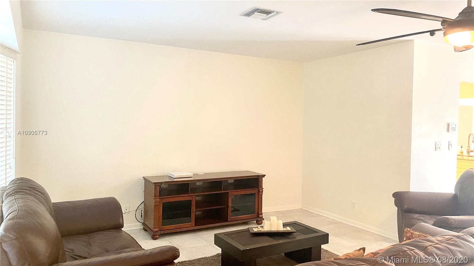 223 SE 7th St