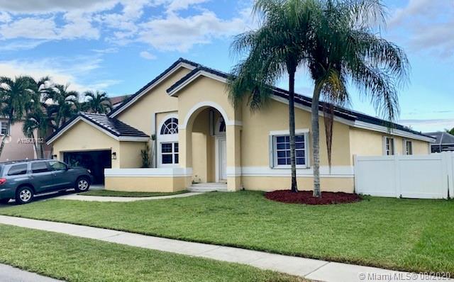 935 NW 203rd Ave, Pembroke Pines, FL 33029