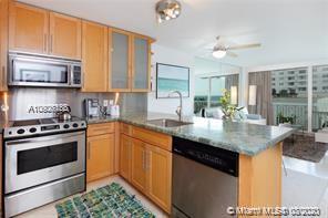 Miami Beach, FL 33139,401 Ocean Dr #520