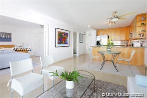 Miami Beach, FL 33139,401 Ocean Dr #520