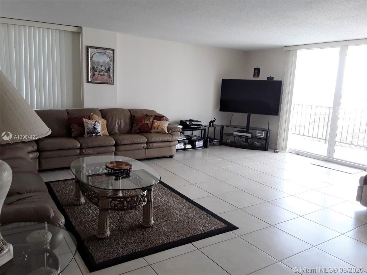 Hallandale Beach, FL 33009,2030 S Ocean Dr #927