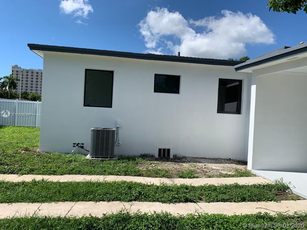 North Miami Beach, FL 33162,591 NE 170th St