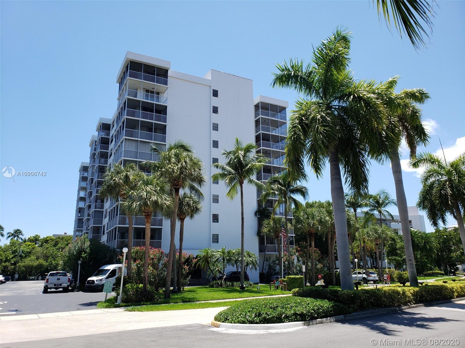 Key Biscayne, FL 33149,150 Ocean Lane Dr #10G