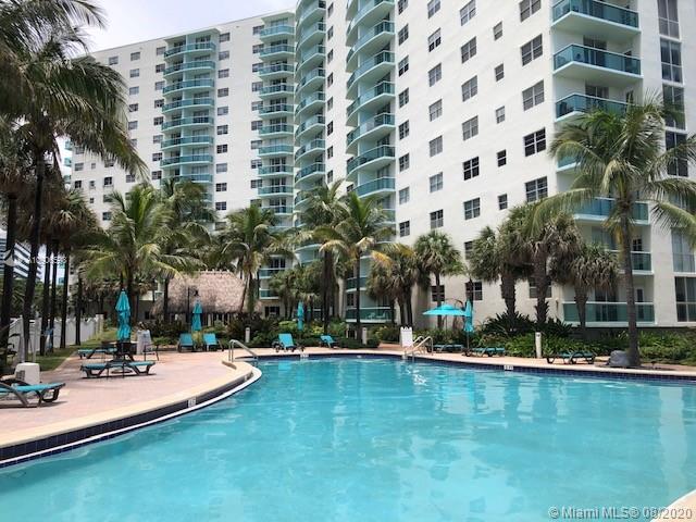 Hollywood, FL 33019,3901 S Ocean Dr #1J