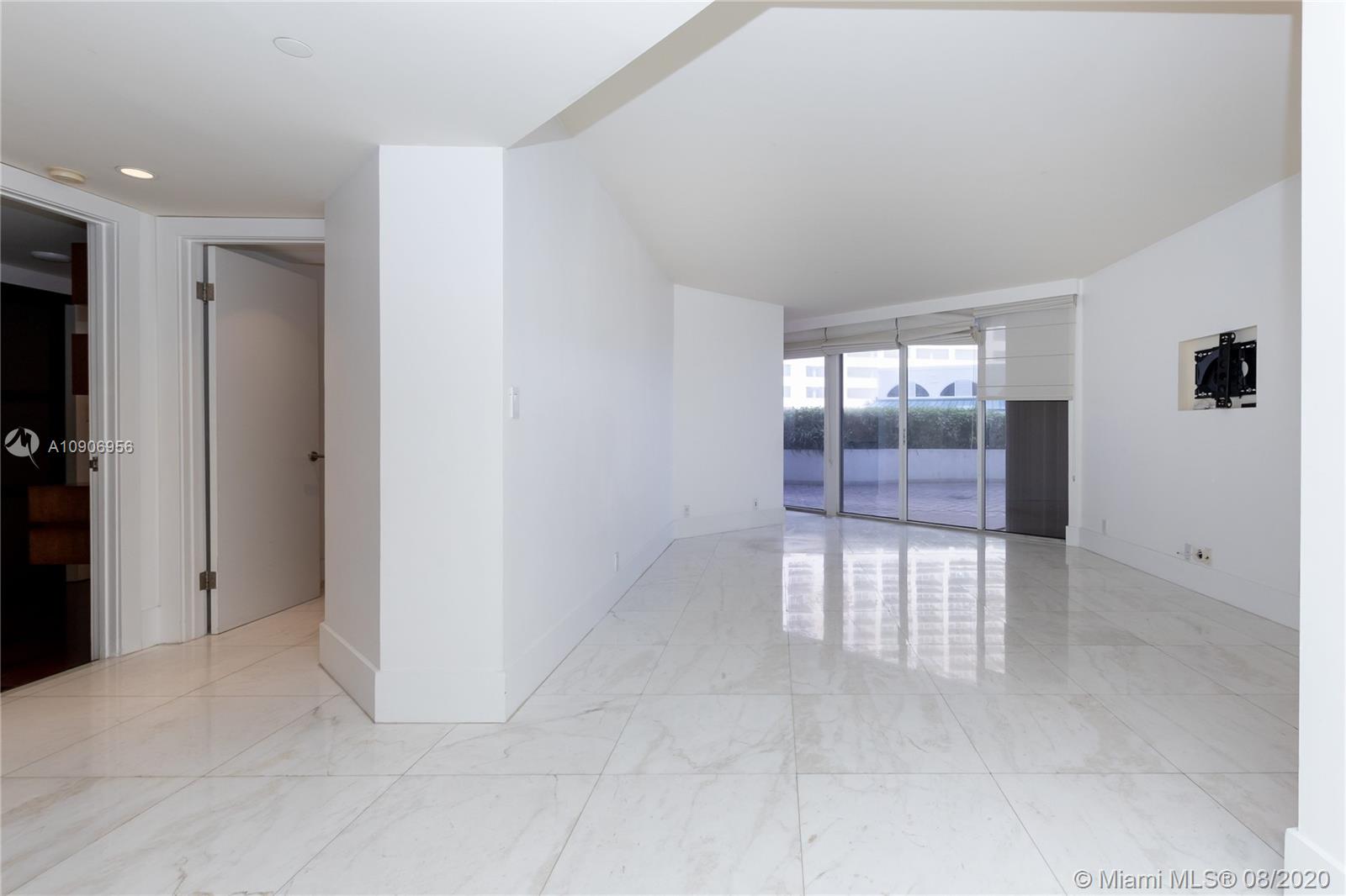 Sunny Isles Beach, FL 33160,16485 Collins Ave #434