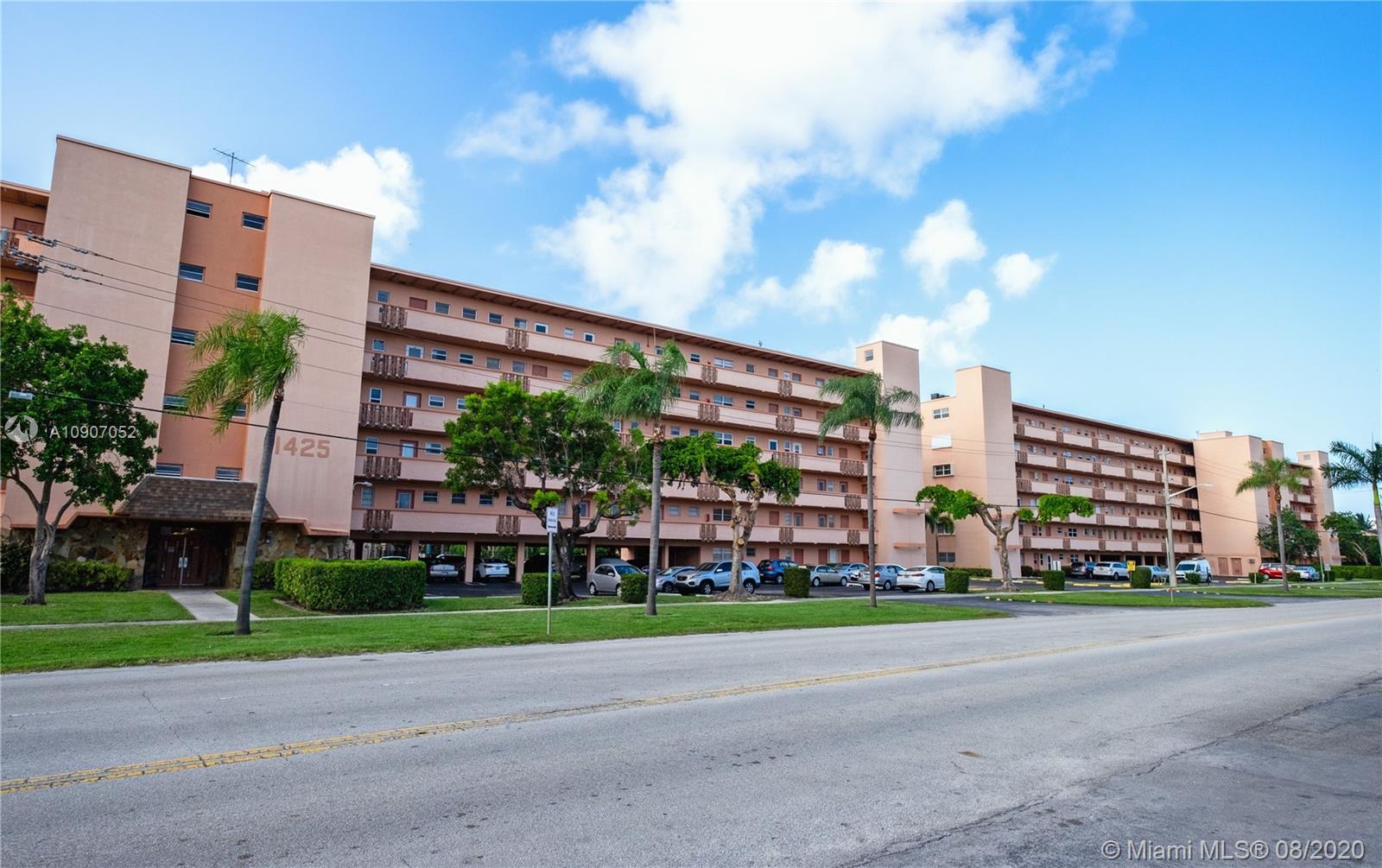 Hallandale Beach, FL 33009,1425 Atlantic Shores Blvd #406