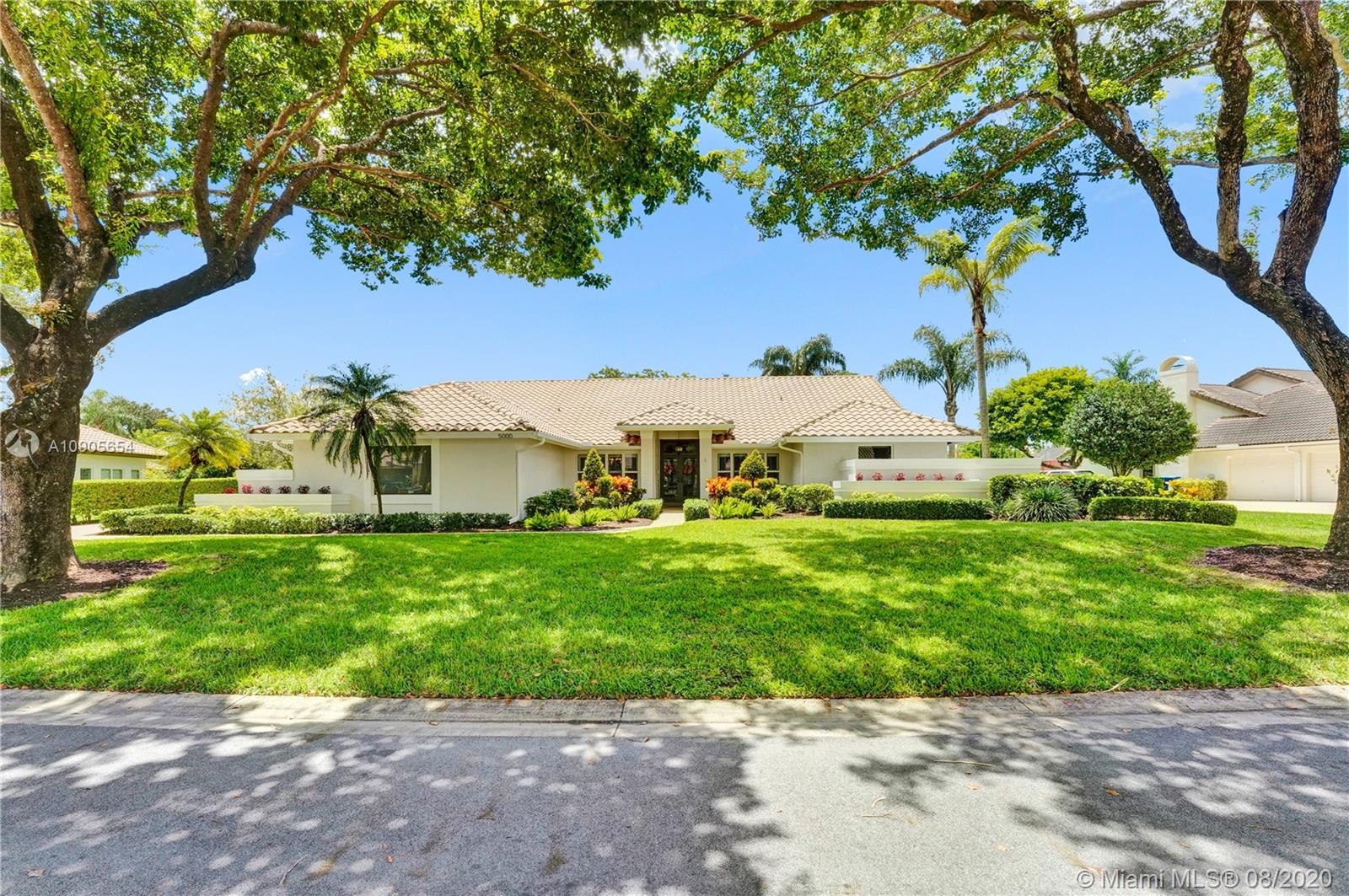 5000 NW 83rd Ln, Coral Springs, FL 33067