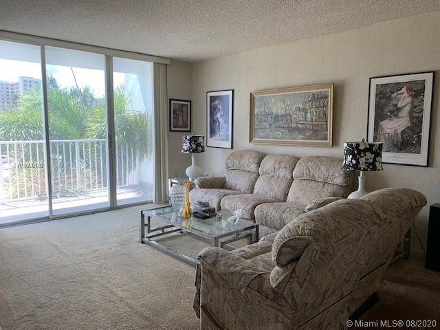 Aventura, FL 33160,2801 NE 183rd St #309W