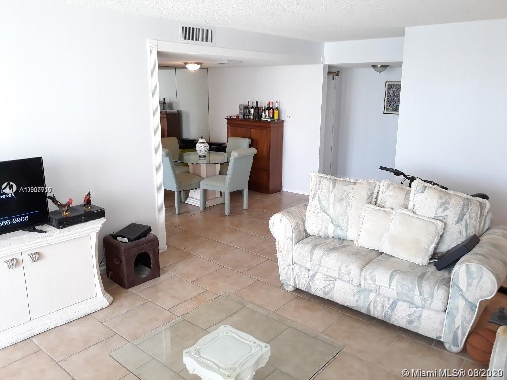 Aventura, FL 33160,18031 Biscayne Blvd #301