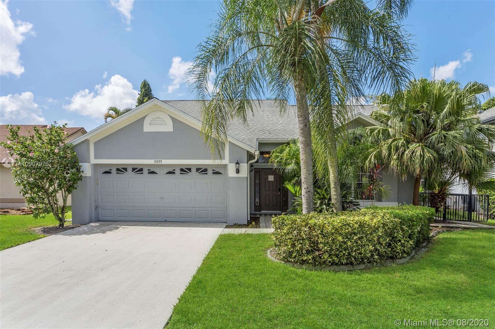 3855 Woods Walk Blvd, Lake Worth, FL 33467