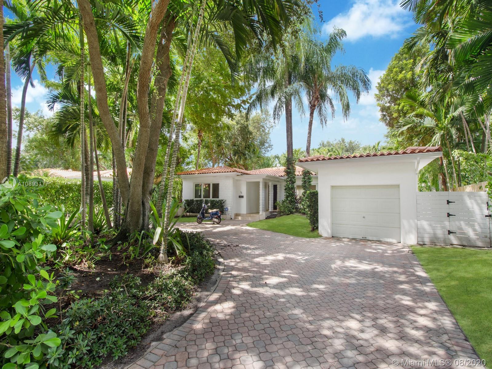 Coconut Grove, FL 33133,94 Bay Heights Drive