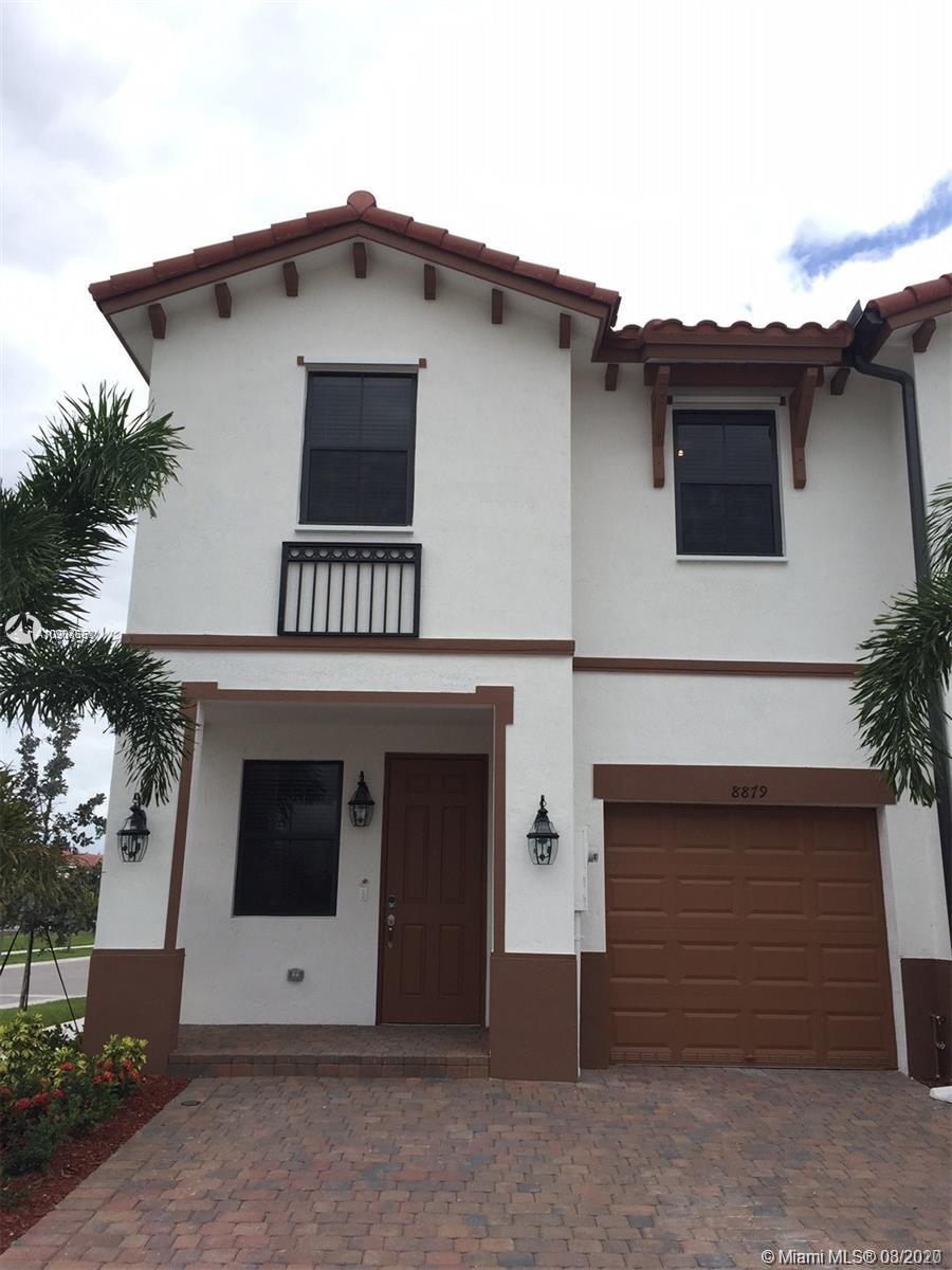 8879 NW 103rd Pl, Doral, FL 33178