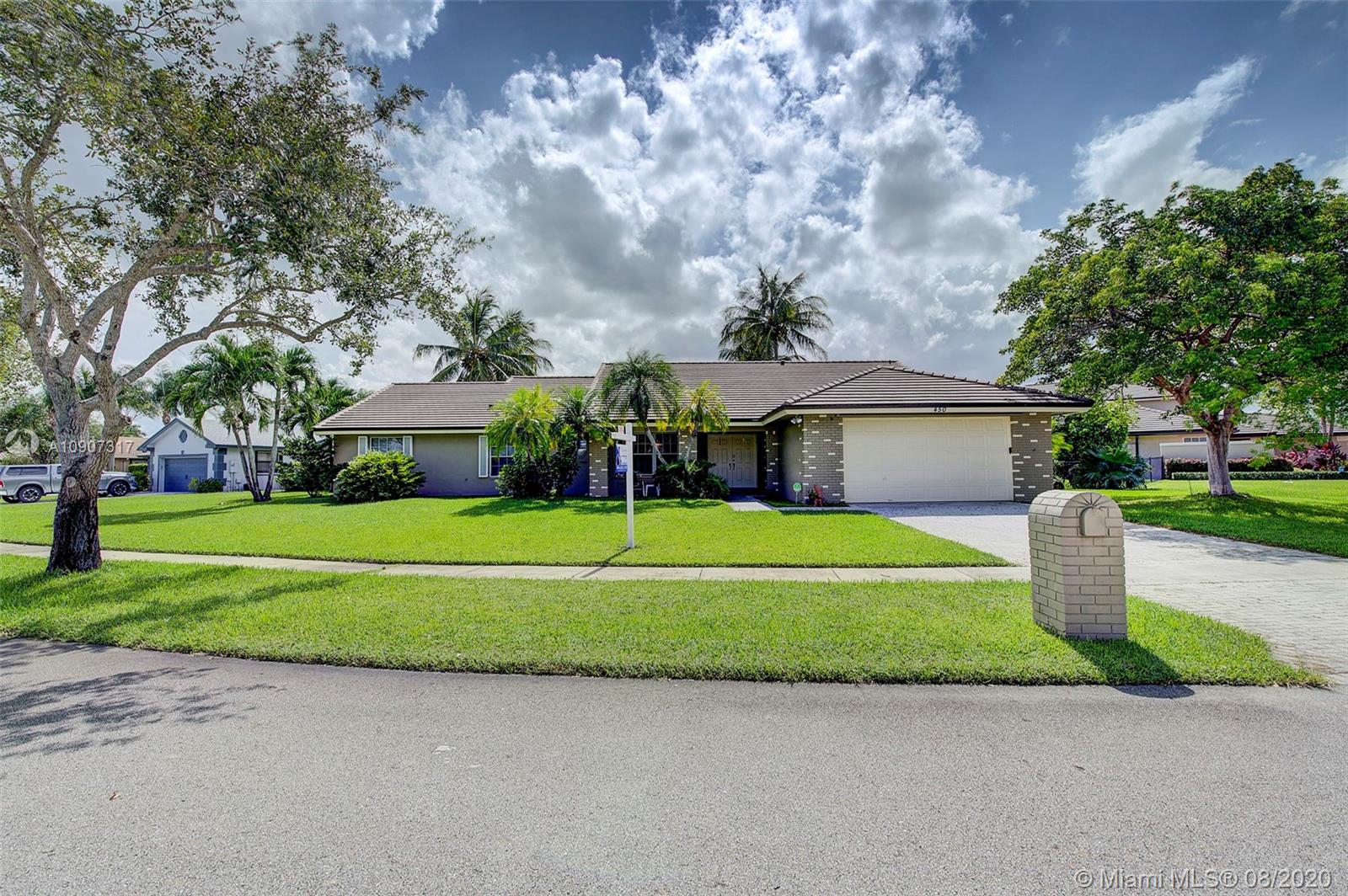 450 NW 200th Ave, Pembroke Pines, FL 33029