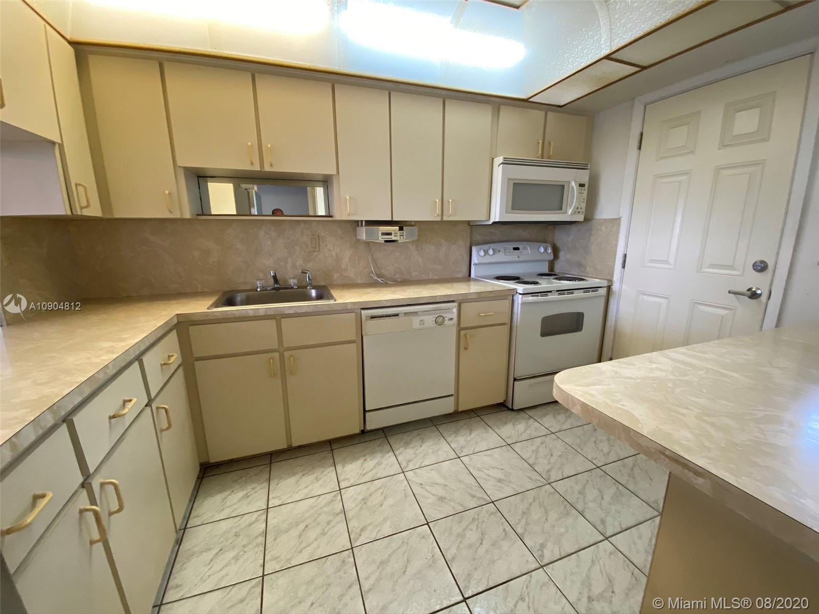 Miami, FL 33179,1140 NE 191st St #11