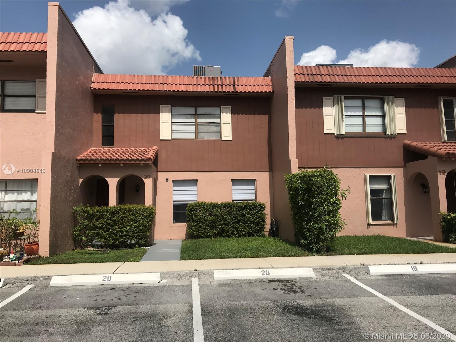 20 Laredo Pl #2-1, Davie, FL 33324