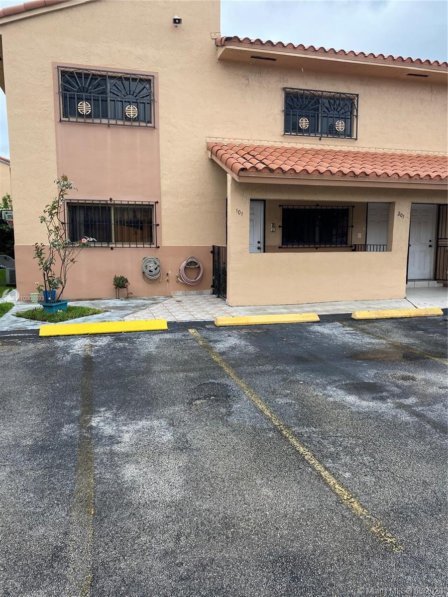 Hialeah, FL 33018,7935 W 29th Way #101