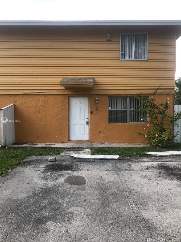 37 NE 12th Ave #37, Homestead, FL 33030