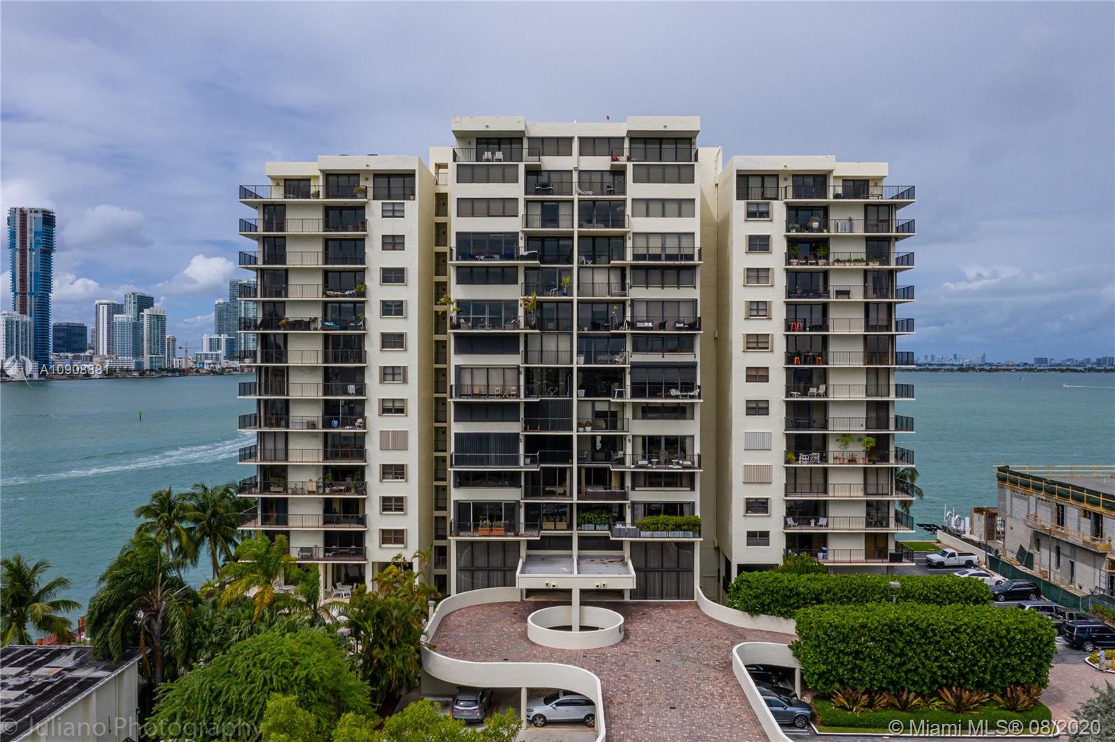 Miami Beach, FL 33139,801 N Venetian Dr #907