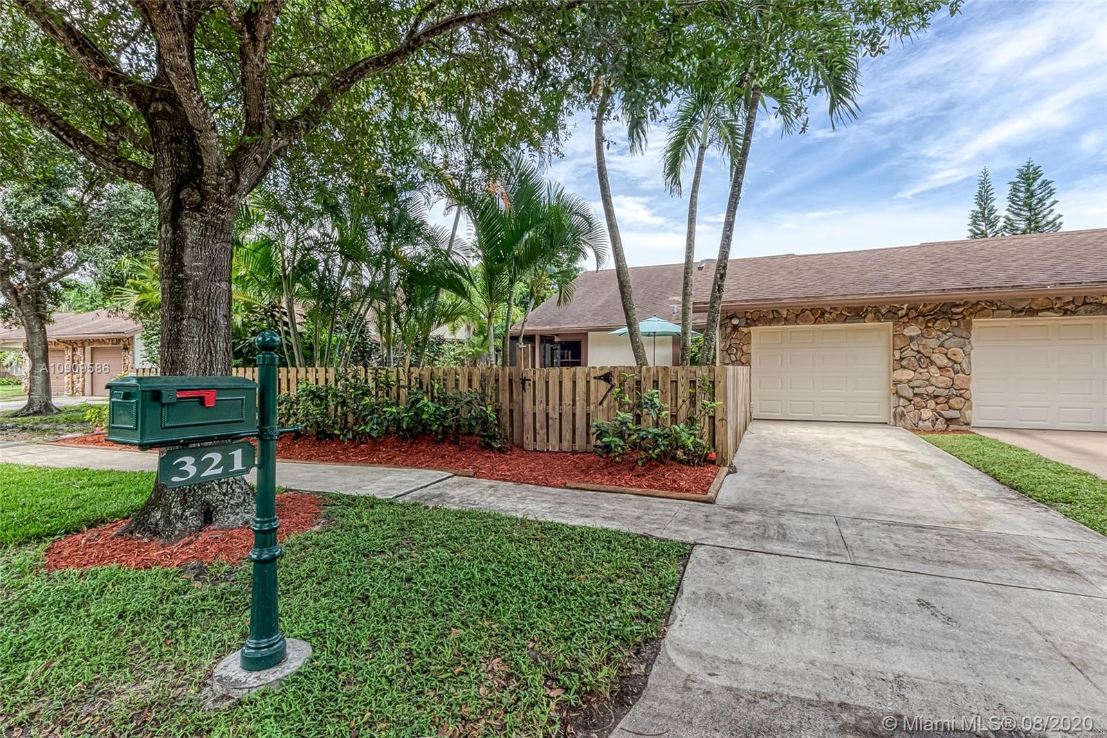 321 NW 65th Ave #321, Plantation, FL 33317