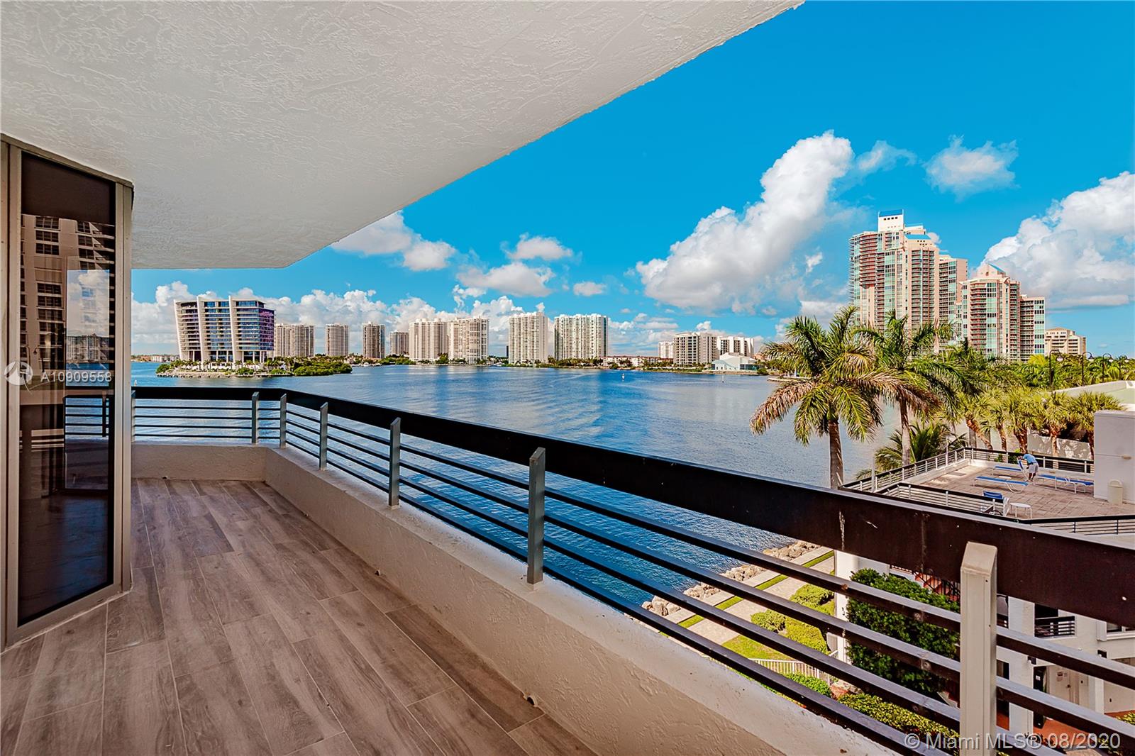 Aventura, FL 33180,3600 Mystic Pointe Dr #501