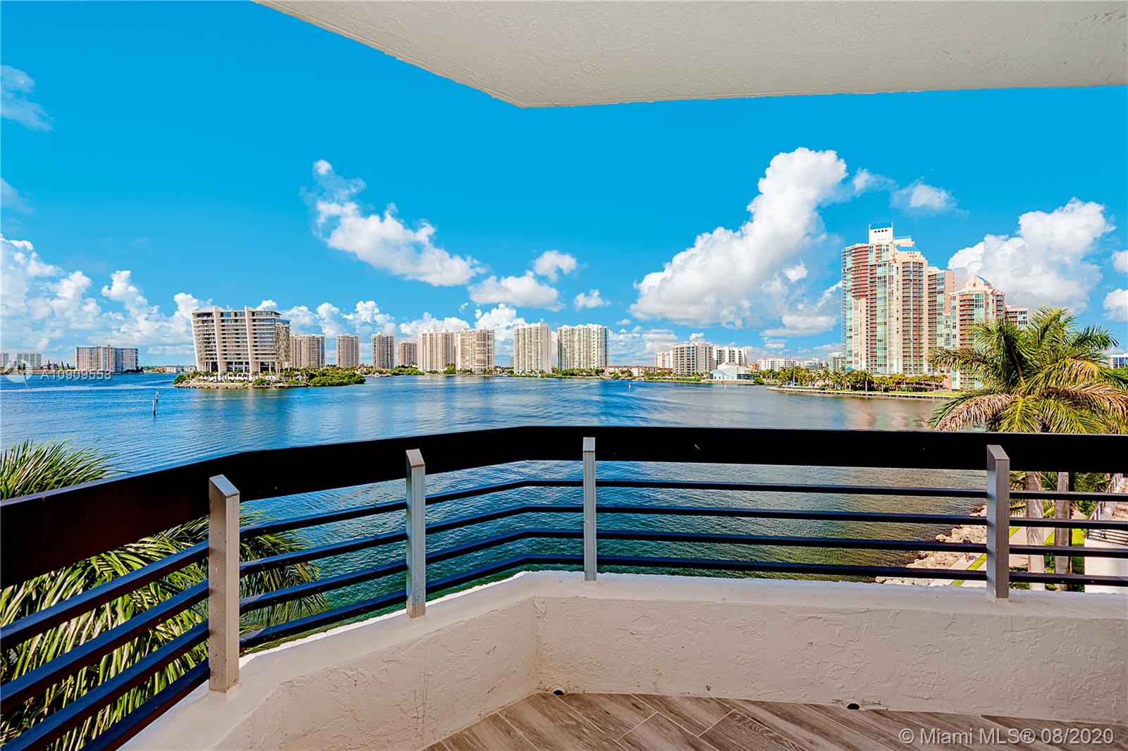 Aventura, FL 33180,3600 Mystic Pointe Dr #501