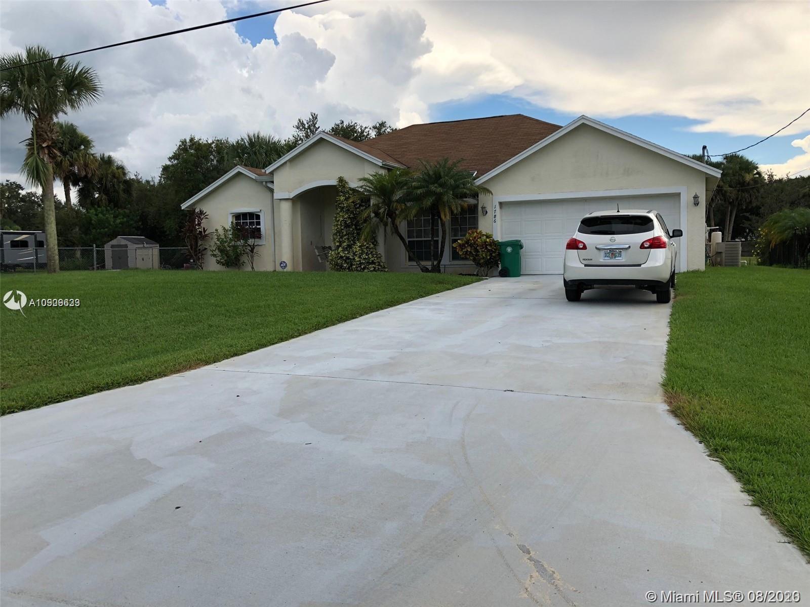 1786 SW Bradway Ln, Port St. Lucie, FL 34953