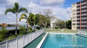 Miami, FL 33179,1750 NE 191st St #626