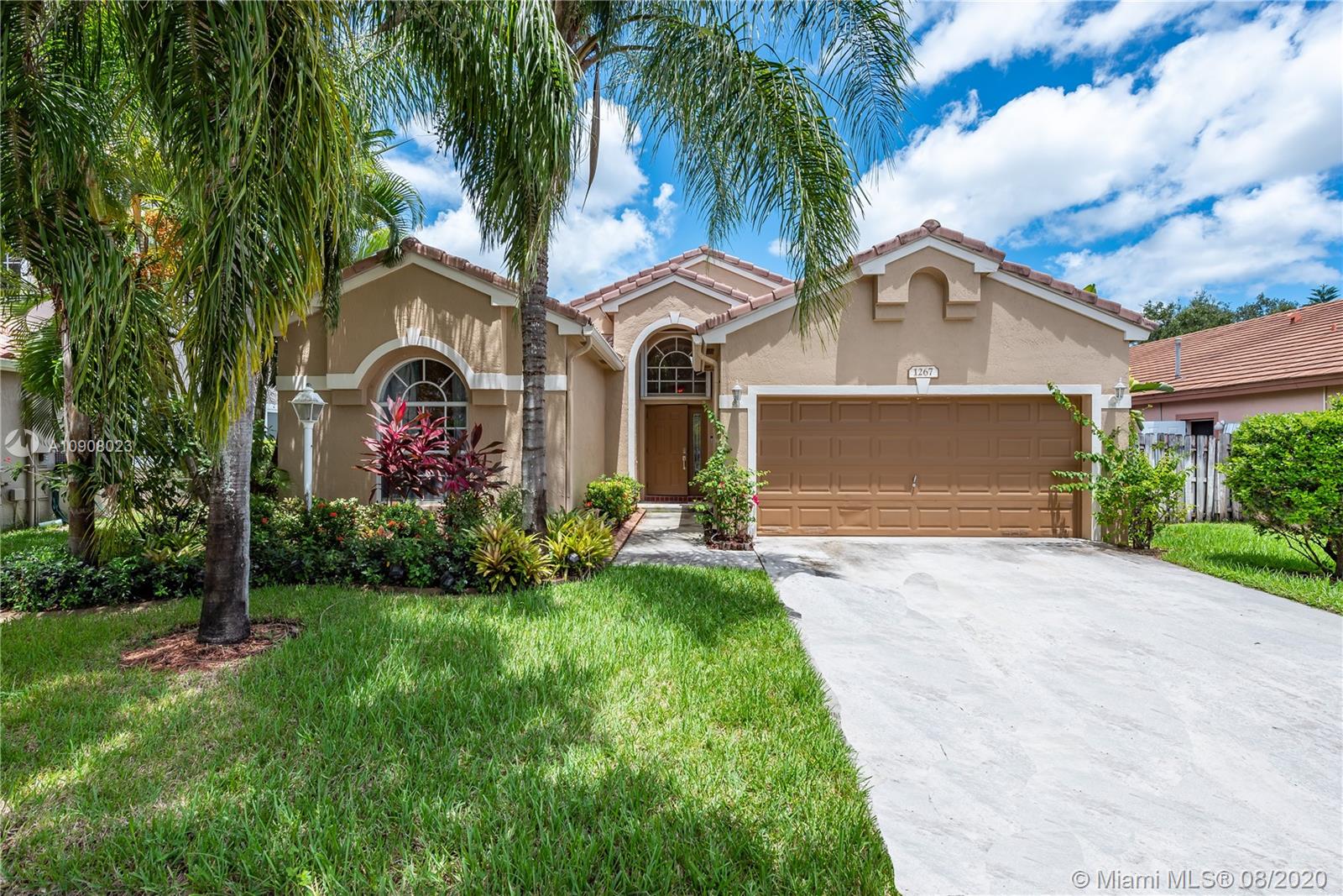 1267 NW 144th Ter, Pembroke Pines, FL 33028