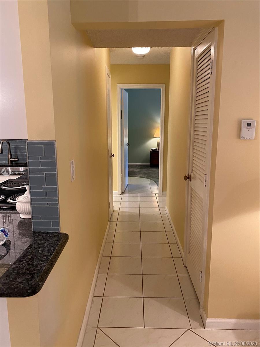 Boynton Beach, FL 33436,9900 Pineapple Tree Dr #203