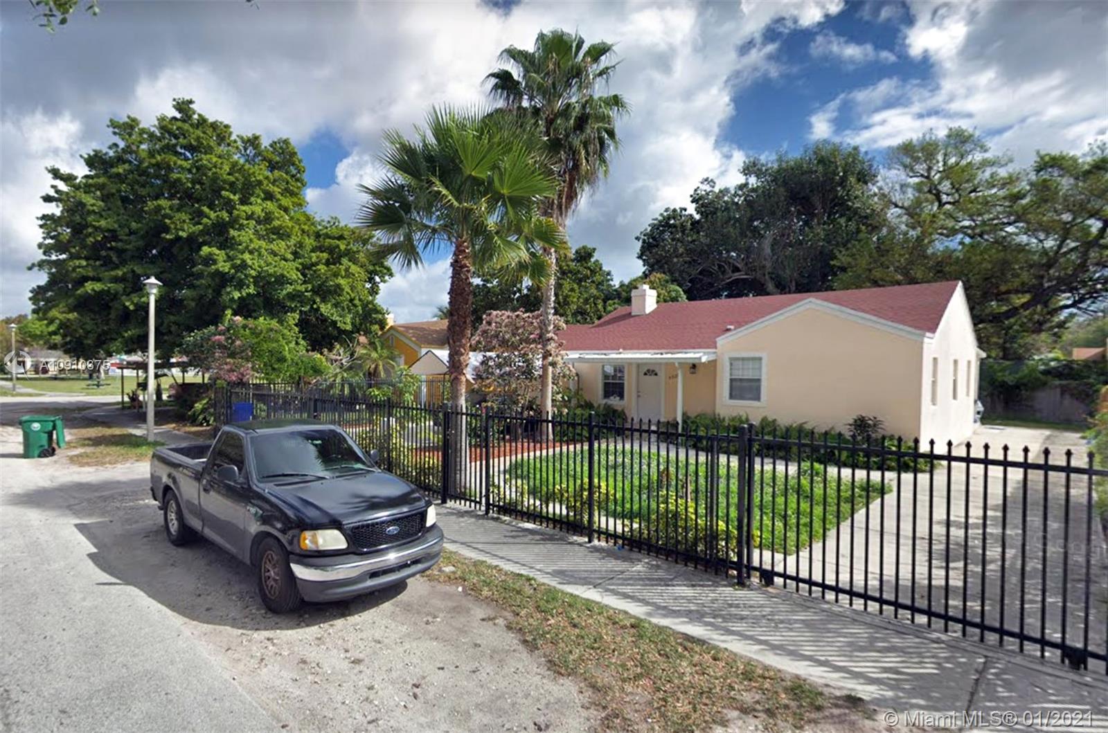 4321 NW 11th Pl, Miami, FL 33127