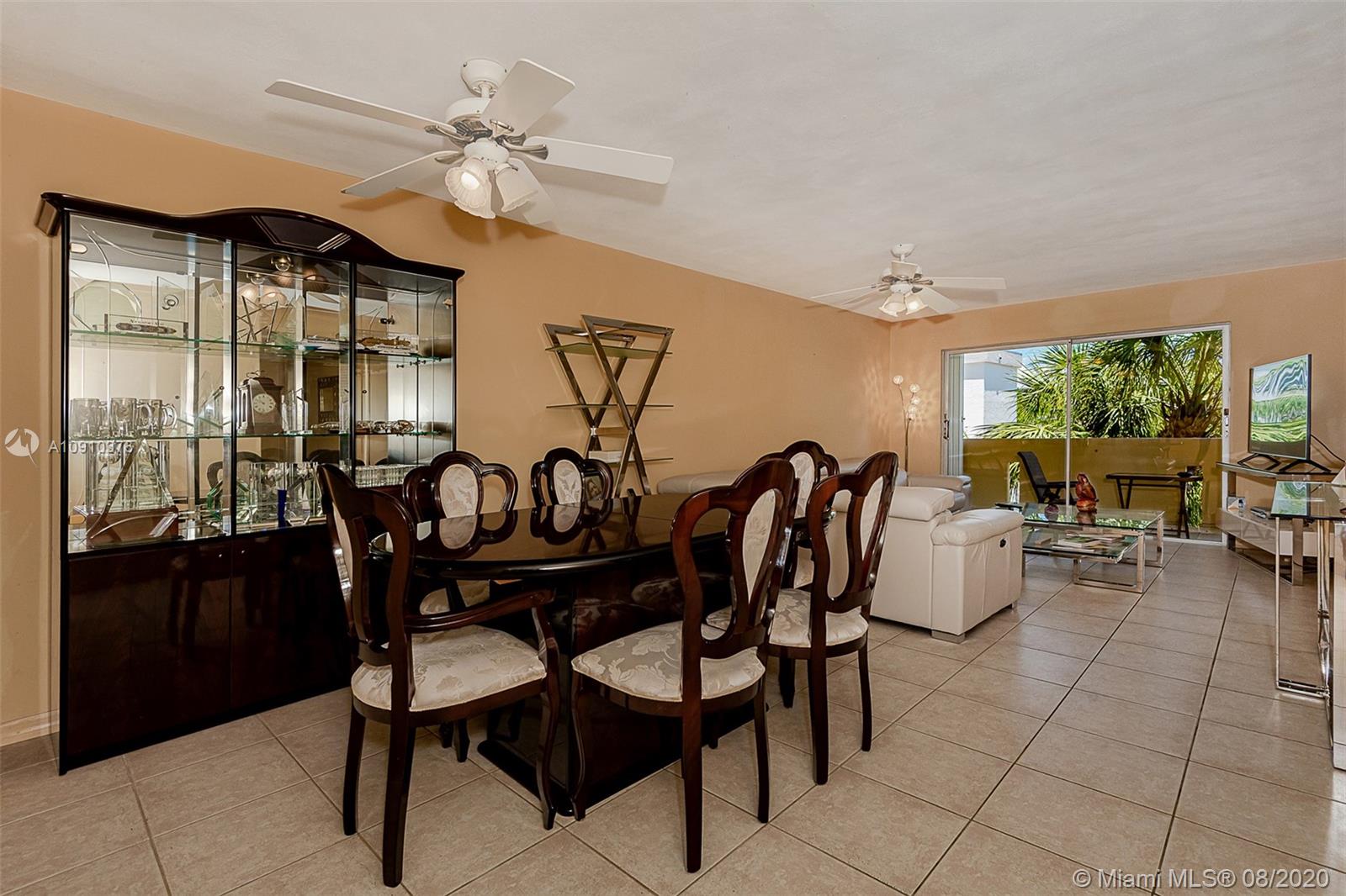 Key Biscayne, FL 33149,300 Galen Dr #304