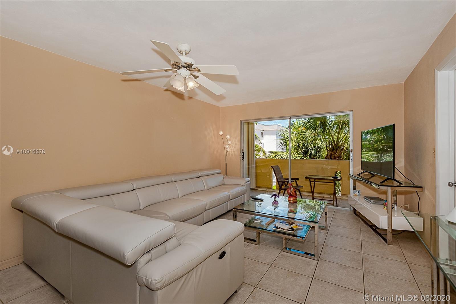 Key Biscayne, FL 33149,300 Galen Dr #304