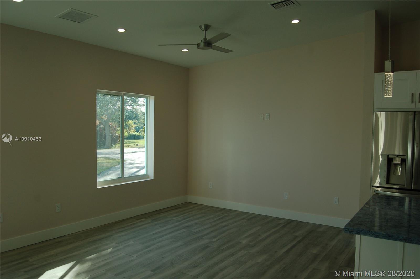 Palmetto Bay, FL 33176,8861 SW 151st St